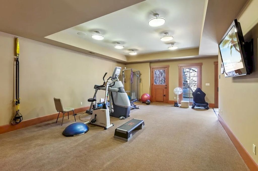 The Lookout Mountain Property is a secluded residence now available for sale. This home is located at 6008 W Lookout Mountain Ln, Spokane, Washington