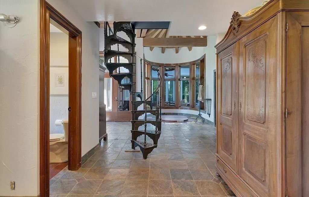 The One-of-a-Kind English Manor in Oregon combines prestigious entertaining areas with comfortable spaces now available for sale. This home is located at 2890 SW Riverfront Ter, Wilsonville, Oregon