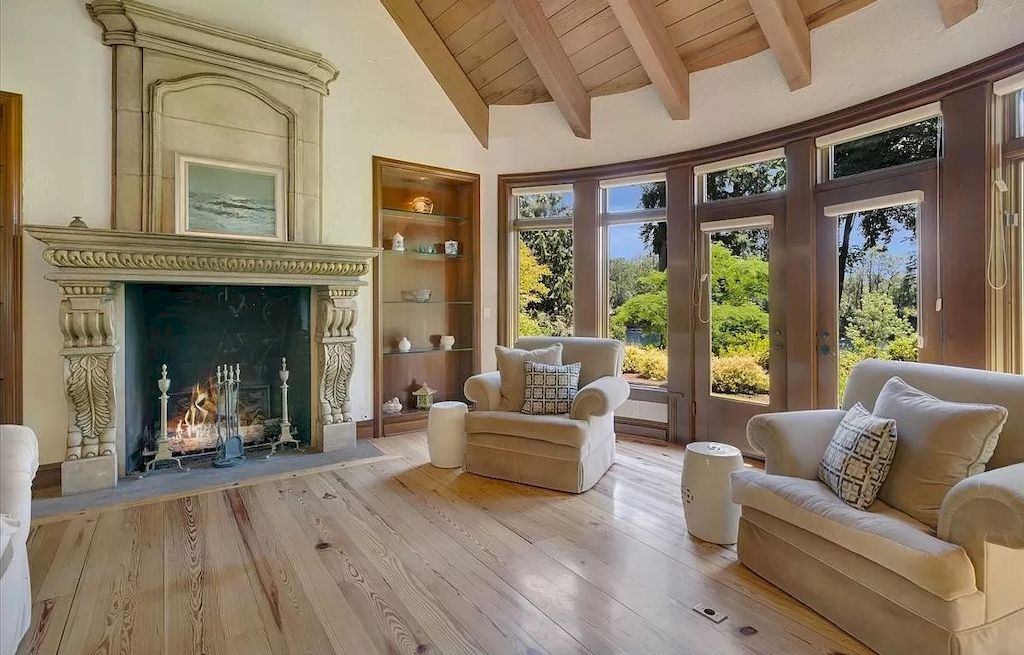 The One-of-a-Kind English Manor in Oregon combines prestigious entertaining areas with comfortable spaces now available for sale. This home is located at 2890 SW Riverfront Ter, Wilsonville, Oregon