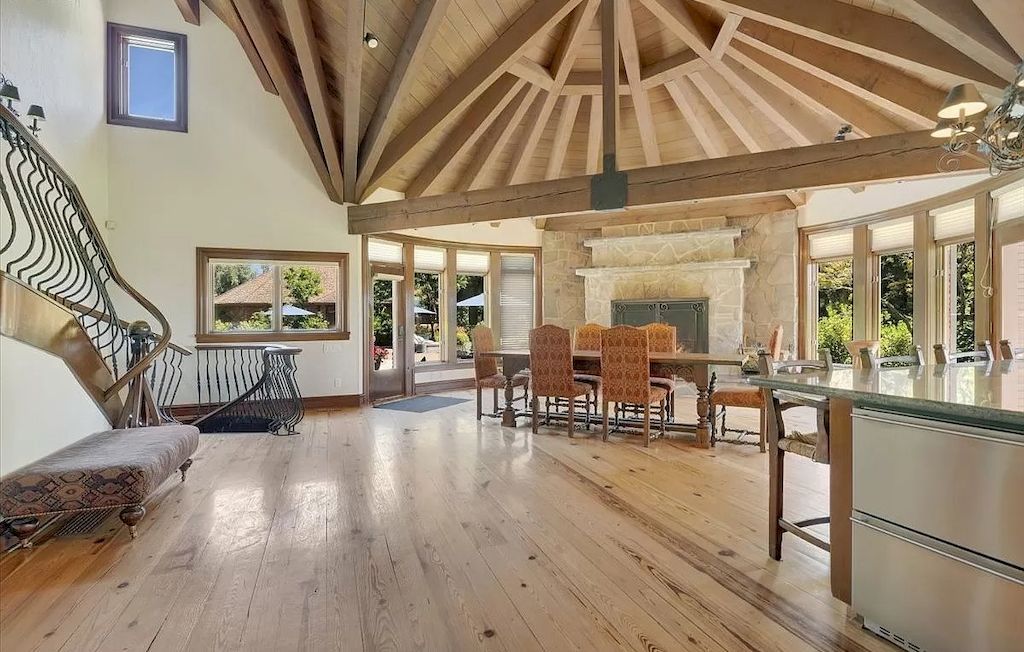 The One-of-a-Kind English Manor in Oregon combines prestigious entertaining areas with comfortable spaces now available for sale. This home is located at 2890 SW Riverfront Ter, Wilsonville, Oregon