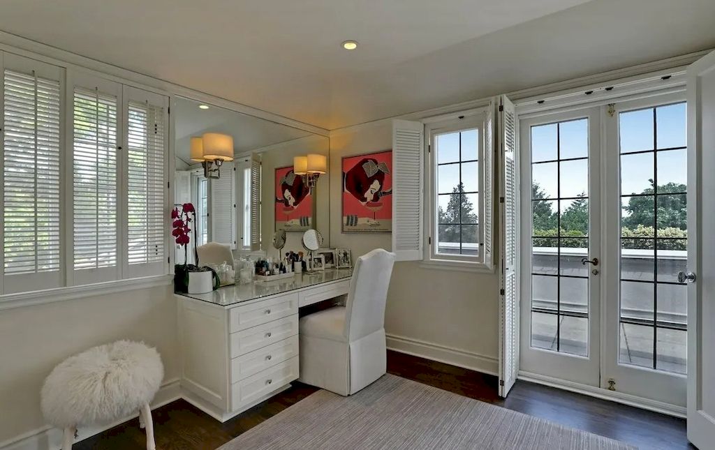 The Premier Mediterranean Home in Oregon is a Rare and out-of-the-ordinary home now available for sale. This home is located at 2681 SW Buenavista Dr, Portland, Oregon
