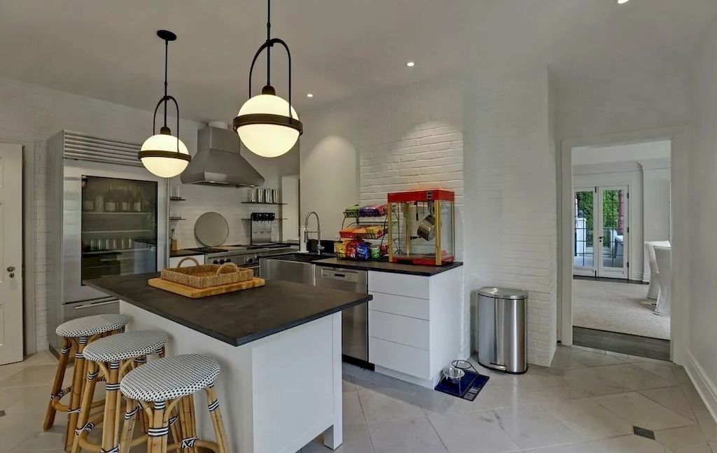 The Premier Mediterranean Home in Oregon is a Rare and out-of-the-ordinary home now available for sale. This home is located at 2681 SW Buenavista Dr, Portland, Oregon
