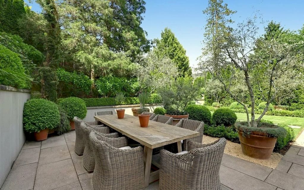 The Premier Mediterranean Home in Oregon is a Rare and out-of-the-ordinary home now available for sale. This home is located at 2681 SW Buenavista Dr, Portland, Oregon