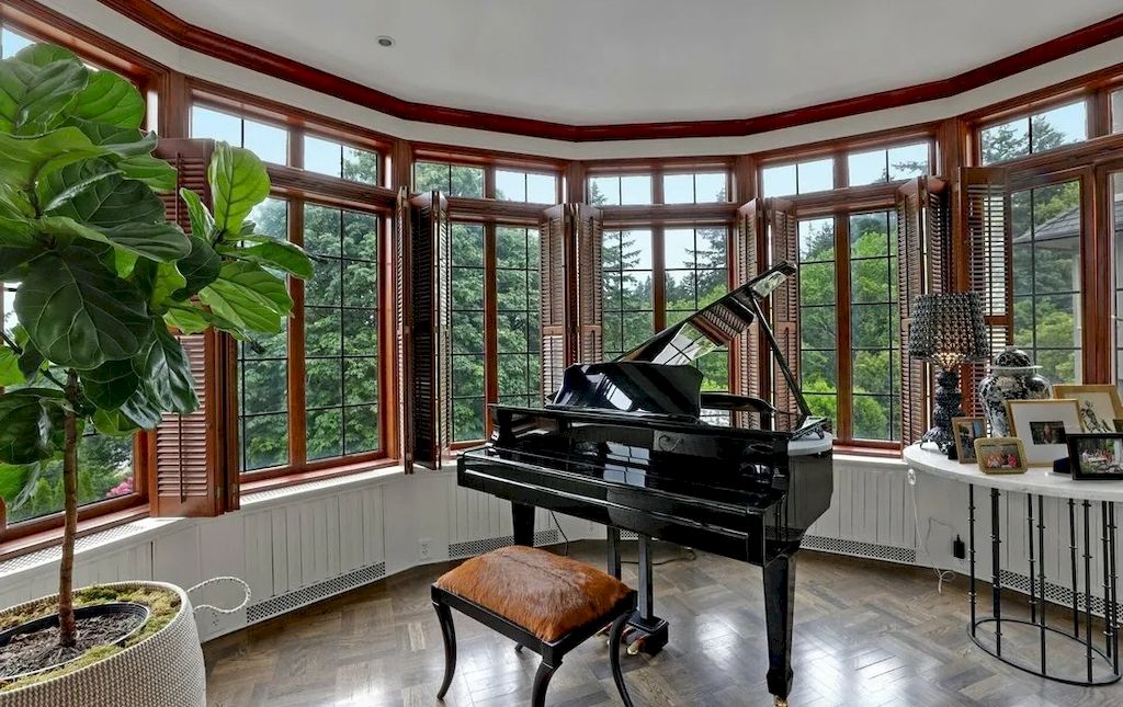 The Premier Mediterranean Home in Oregon is a Rare and out-of-the-ordinary home now available for sale. This home is located at 2681 SW Buenavista Dr, Portland, Oregon