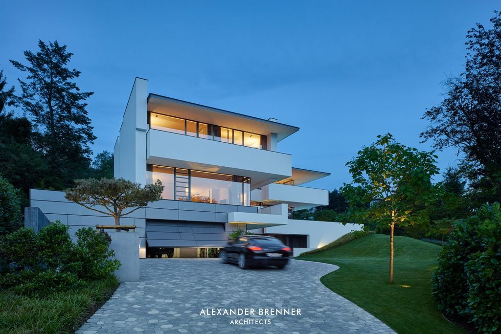 Sonnenberg House, Two-story House by Alexander Brenner Architects