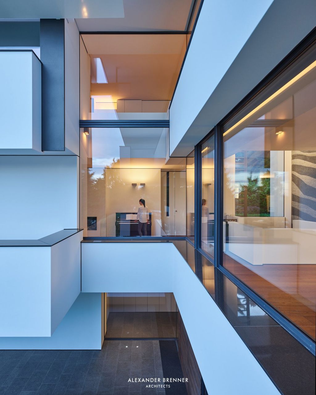 Sonnenberg House Two story House by Alexander Brenner Architects 9