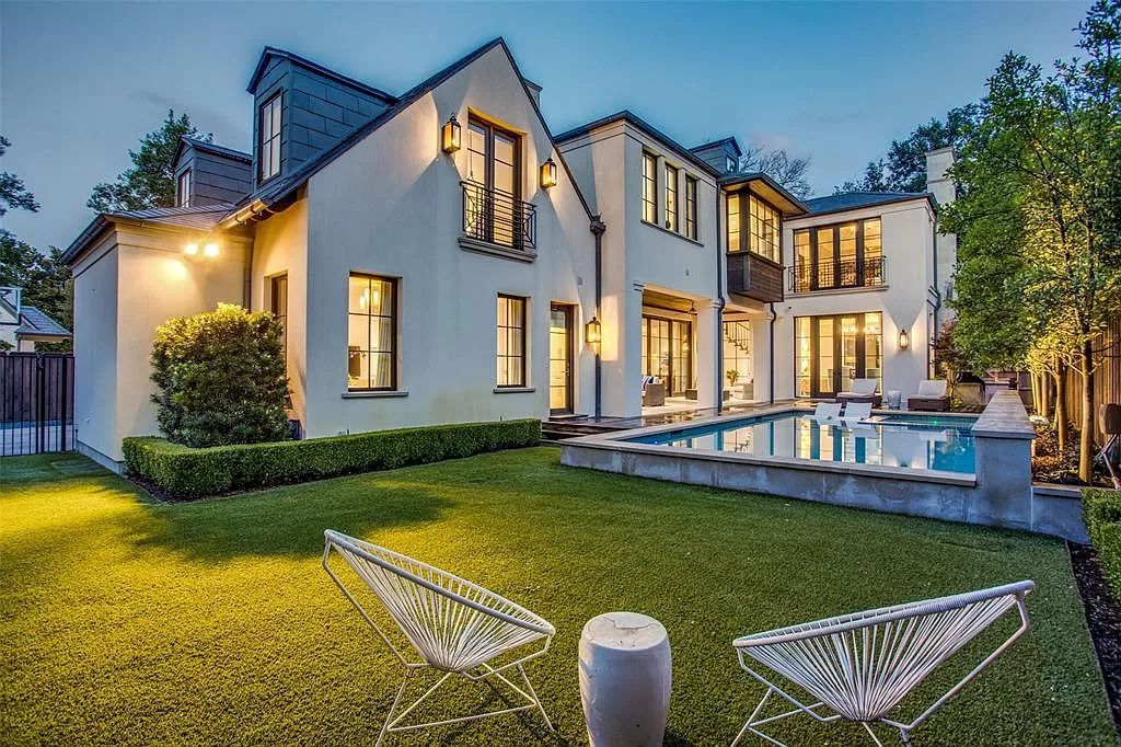 he Home in Dallas is a sophisticated property in a prime location in the fairway of University Park having strong indoor-outdoor connection now available for sale. This home located at 3928 Marquette St, Dallas, Texas