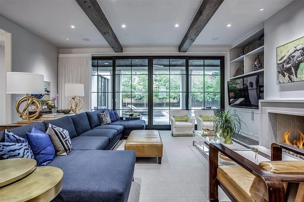 he Home in Dallas is a sophisticated property in a prime location in the fairway of University Park having strong indoor-outdoor connection now available for sale. This home located at 3928 Marquette St, Dallas, Texas