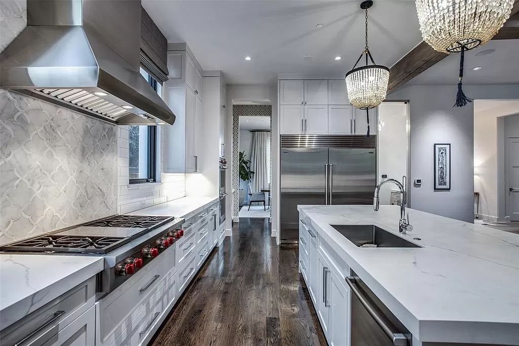 he Home in Dallas is a sophisticated property in a prime location in the fairway of University Park having strong indoor-outdoor connection now available for sale. This home located at 3928 Marquette St, Dallas, Texas