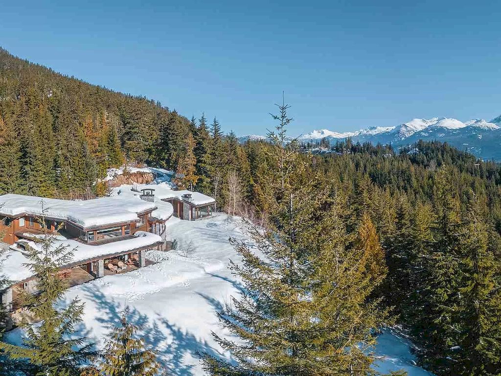 The Stone Timber House in Whistler is a secluded gated residence now available for sale. This home is located at 5476 Stonebridge Pl, Whistler, BC V0N 1B3, Canada