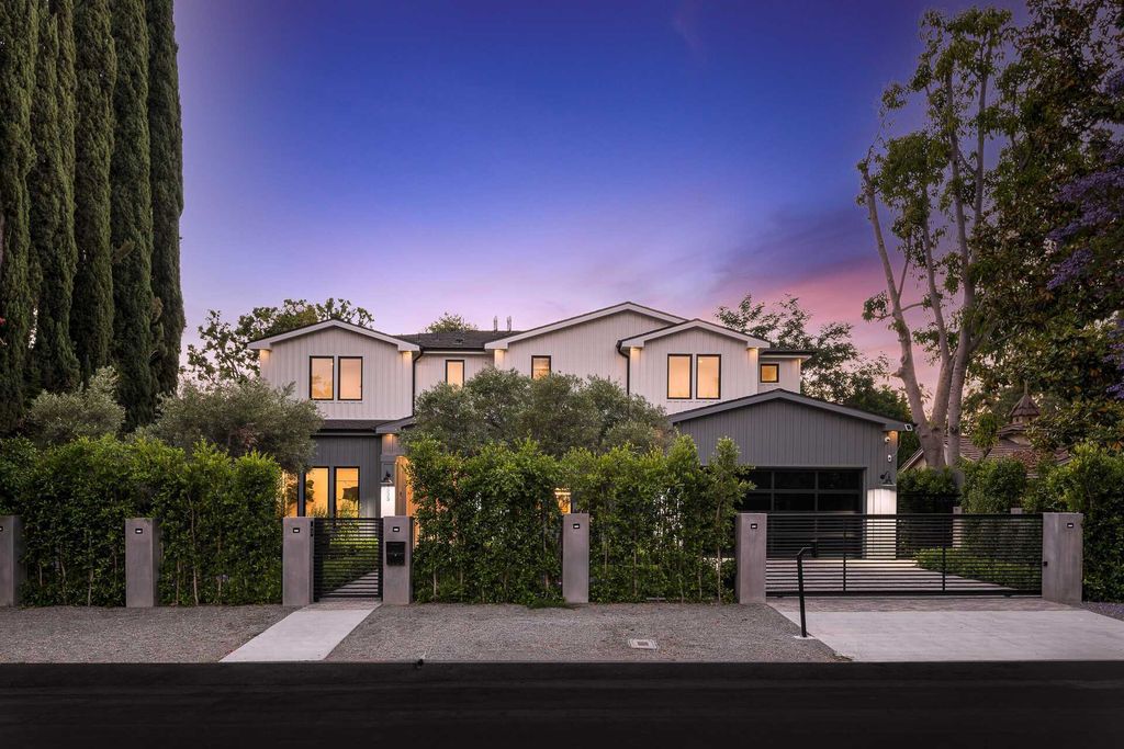 The Modern Farmhouse is a stunning newly constructed gated modern property centrally located in desirable Studio City now available for sale. This home located at 4533 Gentry Ave, Valley Village, California