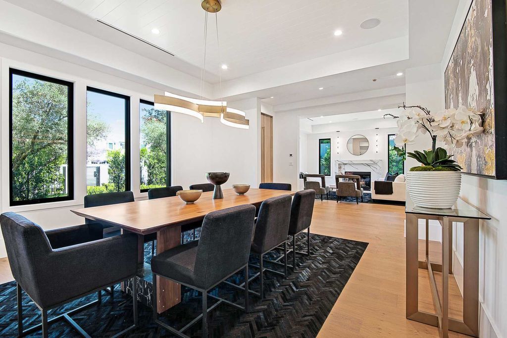 The Modern Farmhouse is a stunning newly constructed gated modern property centrally located in desirable Studio City now available for sale. This home located at 4533 Gentry Ave, Valley Village, California