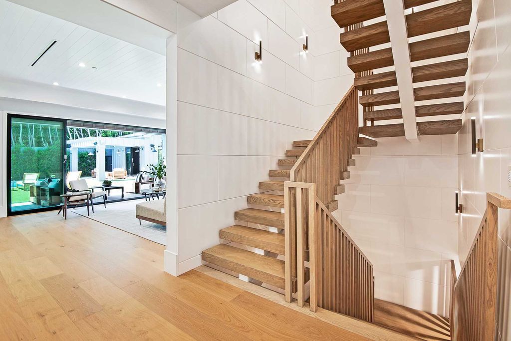 The Modern Farmhouse is a stunning newly constructed gated modern property centrally located in desirable Studio City now available for sale. This home located at 4533 Gentry Ave, Valley Village, California