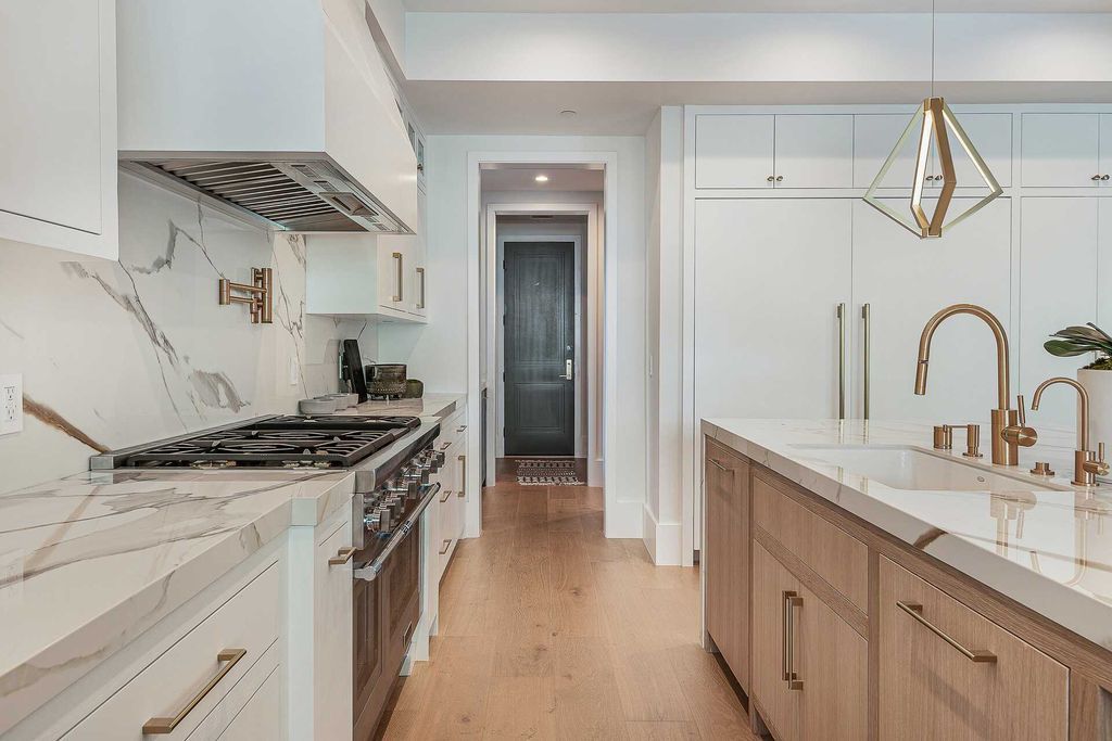 The Modern Farmhouse is a stunning newly constructed gated modern property centrally located in desirable Studio City now available for sale. This home located at 4533 Gentry Ave, Valley Village, California