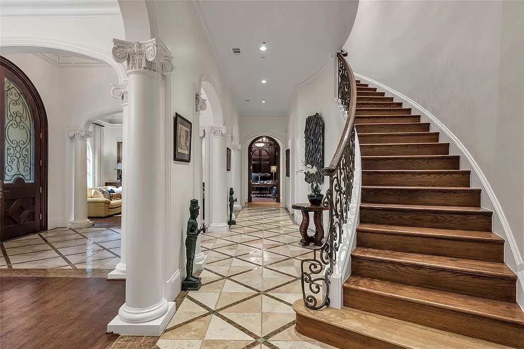 The Home in Dallas is an Old Preston Hollow estate meets elevated luxury living for a retreat of the highest order now available for sale. This home located at 5810 Park Ln, Dallas, Texas