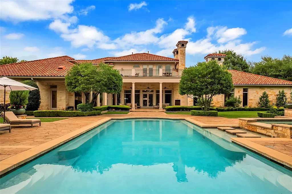 The Home in Dallas is an Old Preston Hollow estate meets elevated luxury living for a retreat of the highest order now available for sale. This home located at 5810 Park Ln, Dallas, Texas