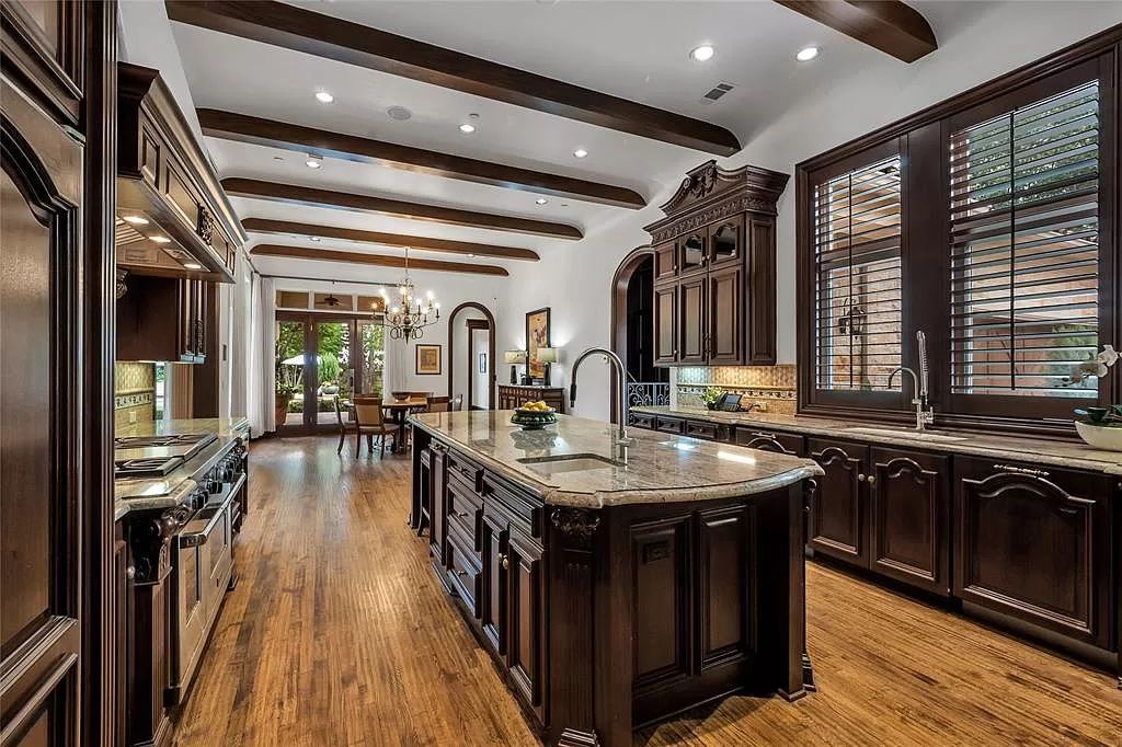 The Home in Dallas is an Old Preston Hollow estate meets elevated luxury living for a retreat of the highest order now available for sale. This home located at 5810 Park Ln, Dallas, Texas