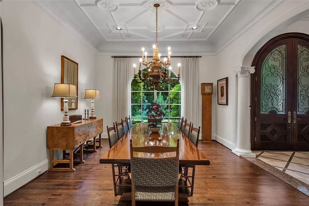 The Home in Dallas is an Old Preston Hollow estate meets elevated luxury living for a retreat of the highest order now available for sale. This home located at 5810 Park Ln, Dallas, Texas