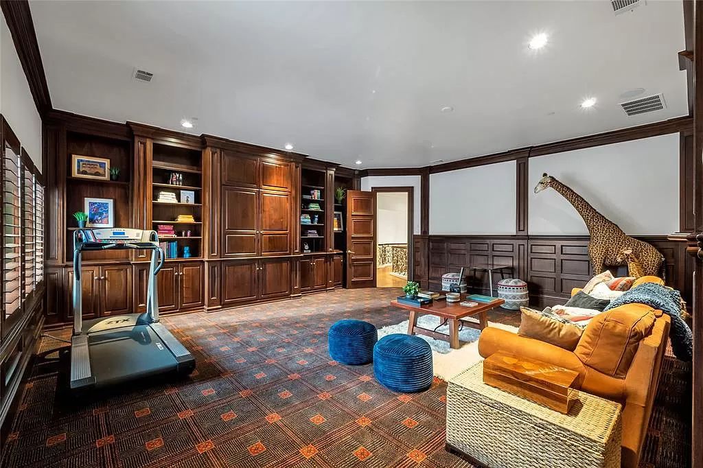 The Home in Dallas is an Old Preston Hollow estate meets elevated luxury living for a retreat of the highest order now available for sale. This home located at 5810 Park Ln, Dallas, Texas