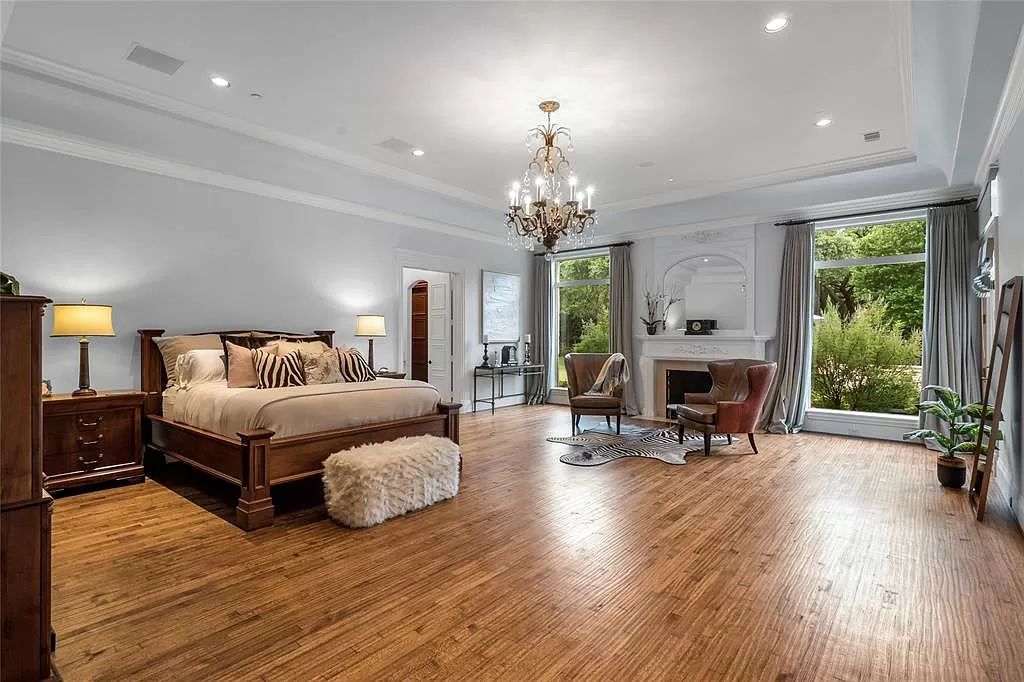 The Home in Dallas is an Old Preston Hollow estate meets elevated luxury living for a retreat of the highest order now available for sale. This home located at 5810 Park Ln, Dallas, Texas