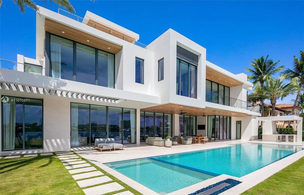 The Mansion in Fort Lauderdale is a luxurious masterpiece features vast Intracoastal views and generous entertaining spaces now available for sale. This home located at 2412 Laguna Dr, Fort Lauderdale, Florida