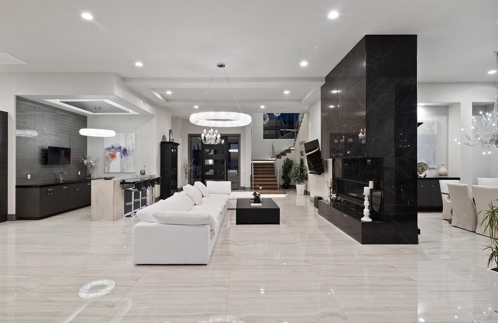 The Rancho Santa Fe Home is a private modern estate with breathtaking views of the ocean, canyons, and mountains in the community of Cielo now available for sale. This home located at 8370 Via Rancho Cielo, Rancho Santa Fe, California
