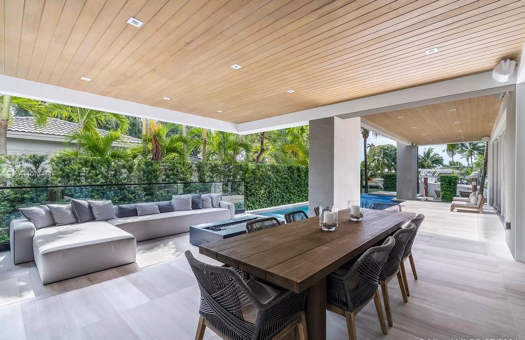 The Home in Miami Beach is a custom built masterpiece offers 6,000 sf of meticulously crafted living space along with gorgeous finishes now available for sale. This home located at 672 S Shore Dr, Miami Beach, Florida