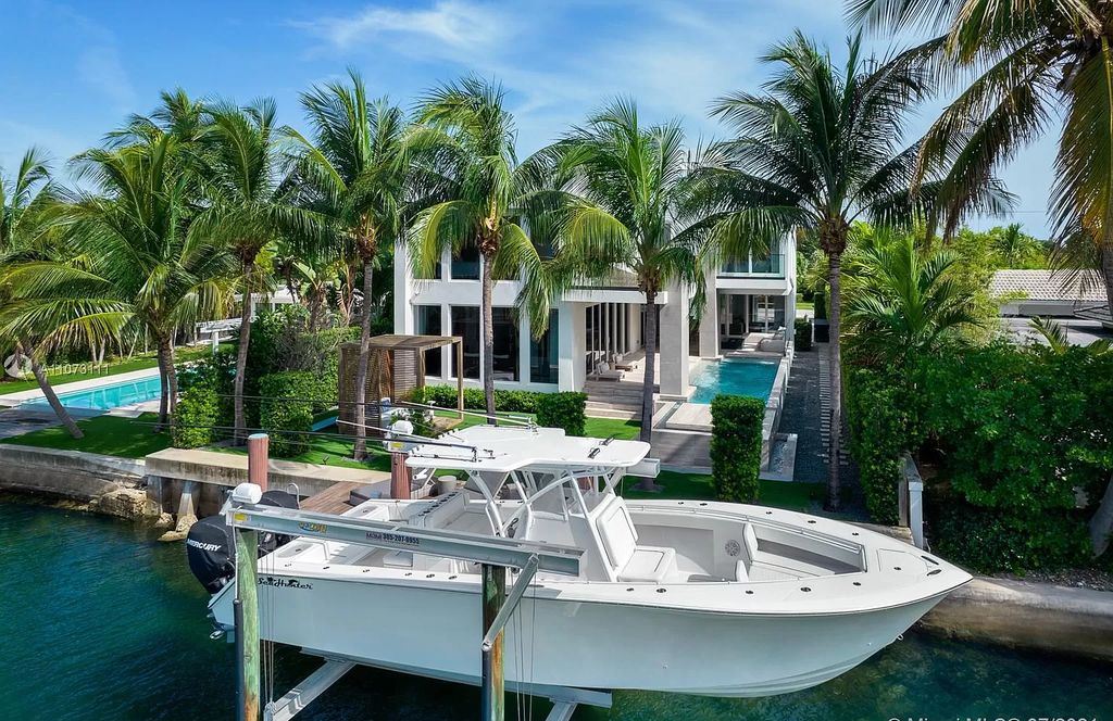 The Home in Miami Beach is a custom built masterpiece offers 6,000 sf of meticulously crafted living space along with gorgeous finishes now available for sale. This home located at 672 S Shore Dr, Miami Beach, Florida