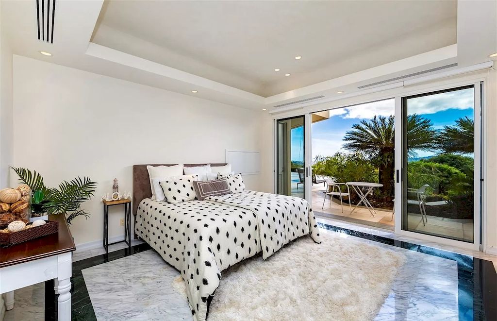 Immerse in tropical landscape and Hawaii island ambiance in a hillside $10,000,000 estate 