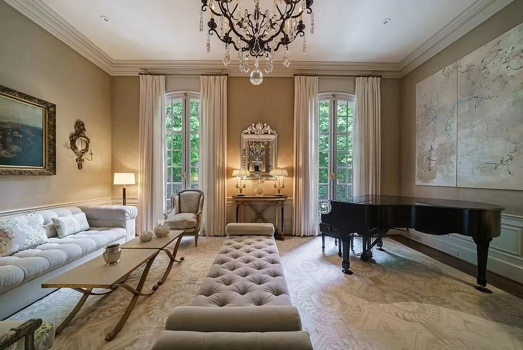 This $4,995,000 Estate in Georgia Captures a Sense of French Elegance 