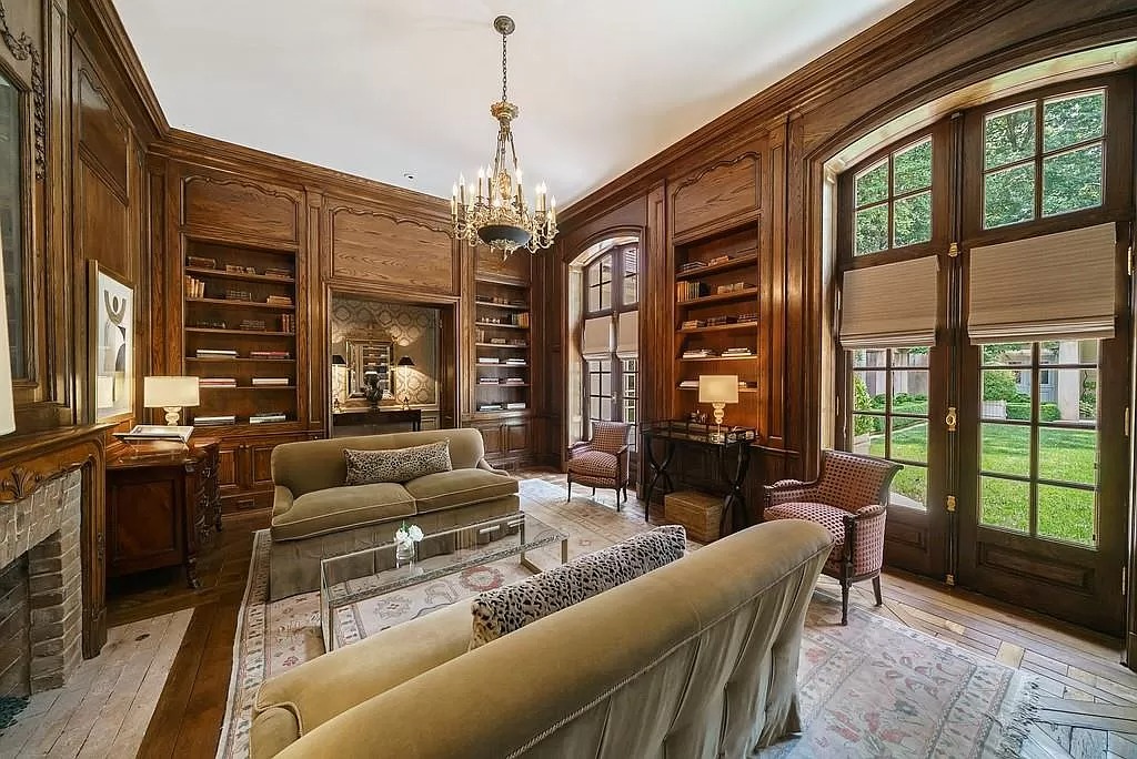 This $4,995,000 Estate in Georgia Captures a Sense of French Elegance 