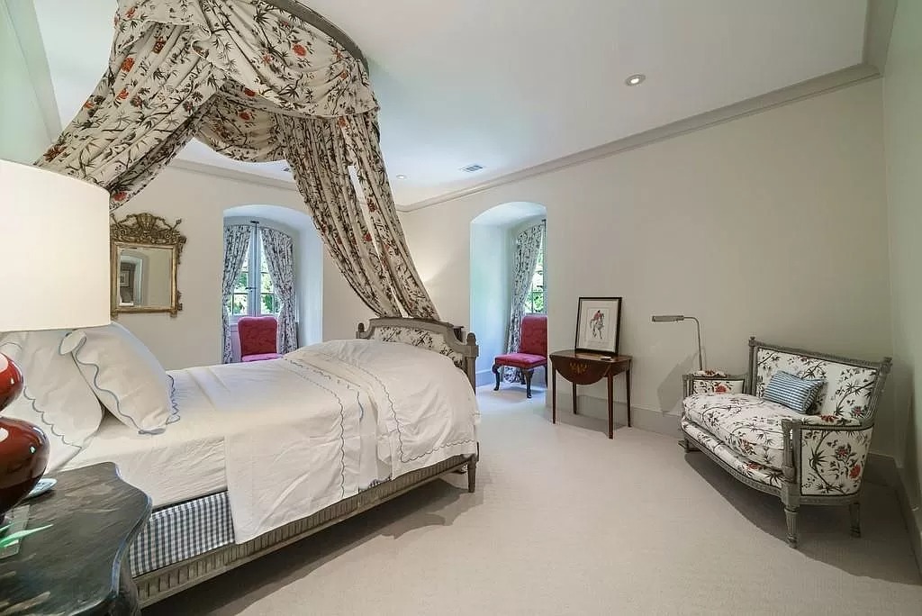 This $4,995,000 Estate in Georgia Captures a Sense of French Elegance 