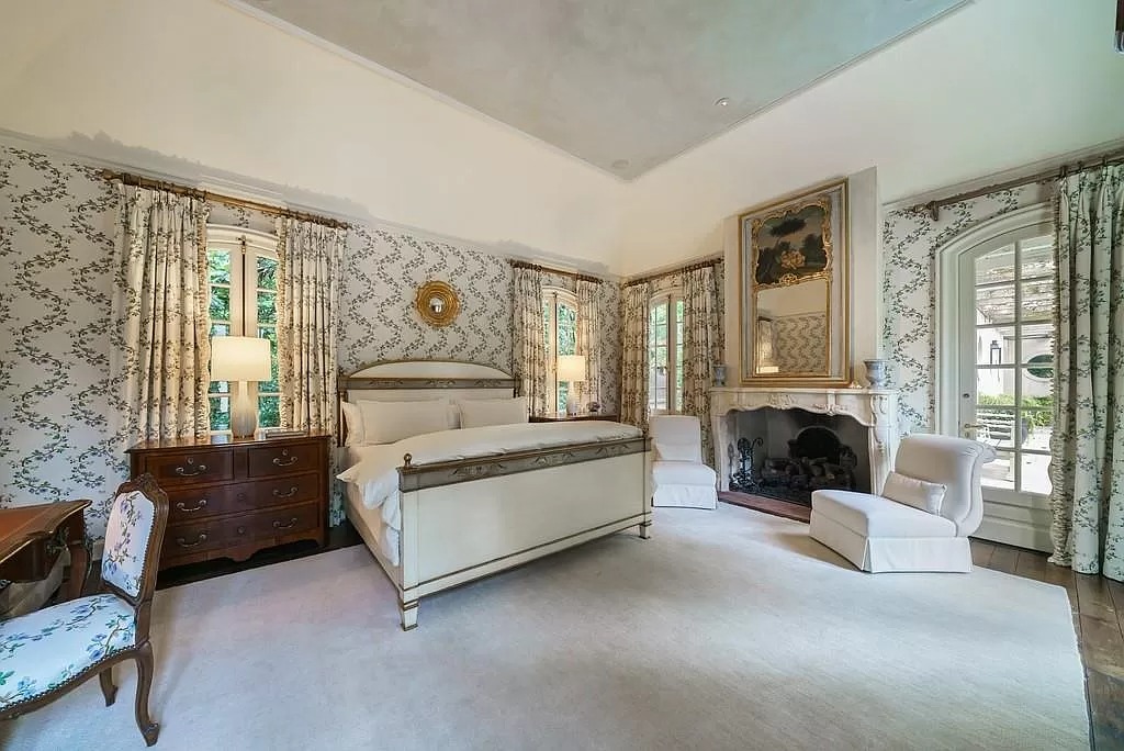 This $4,995,000 Estate in Georgia Captures a Sense of French Elegance 