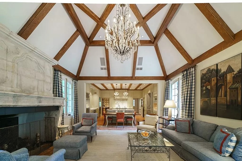 This $4,995,000 Estate in Georgia Captures a Sense of French Elegance 