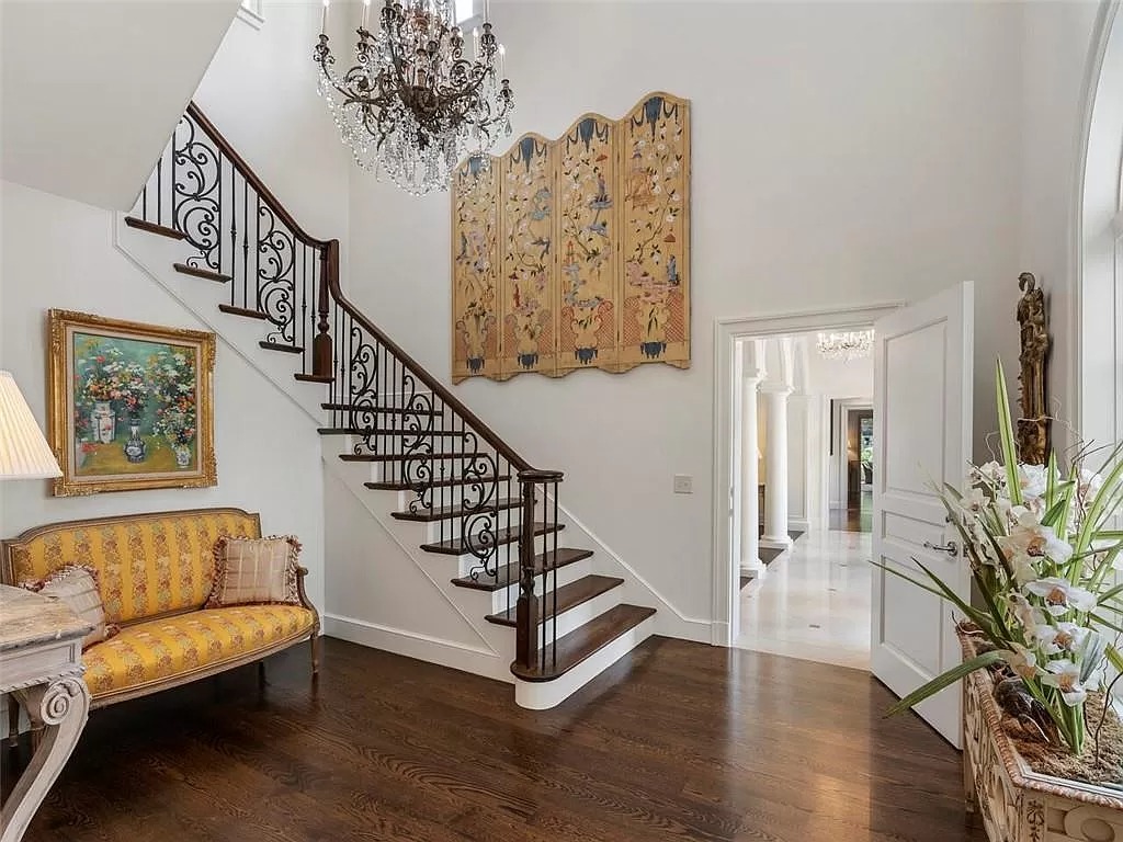 This $9,500,000 Compound in Georgia Declares Its Exquisite Architectural Ingredients