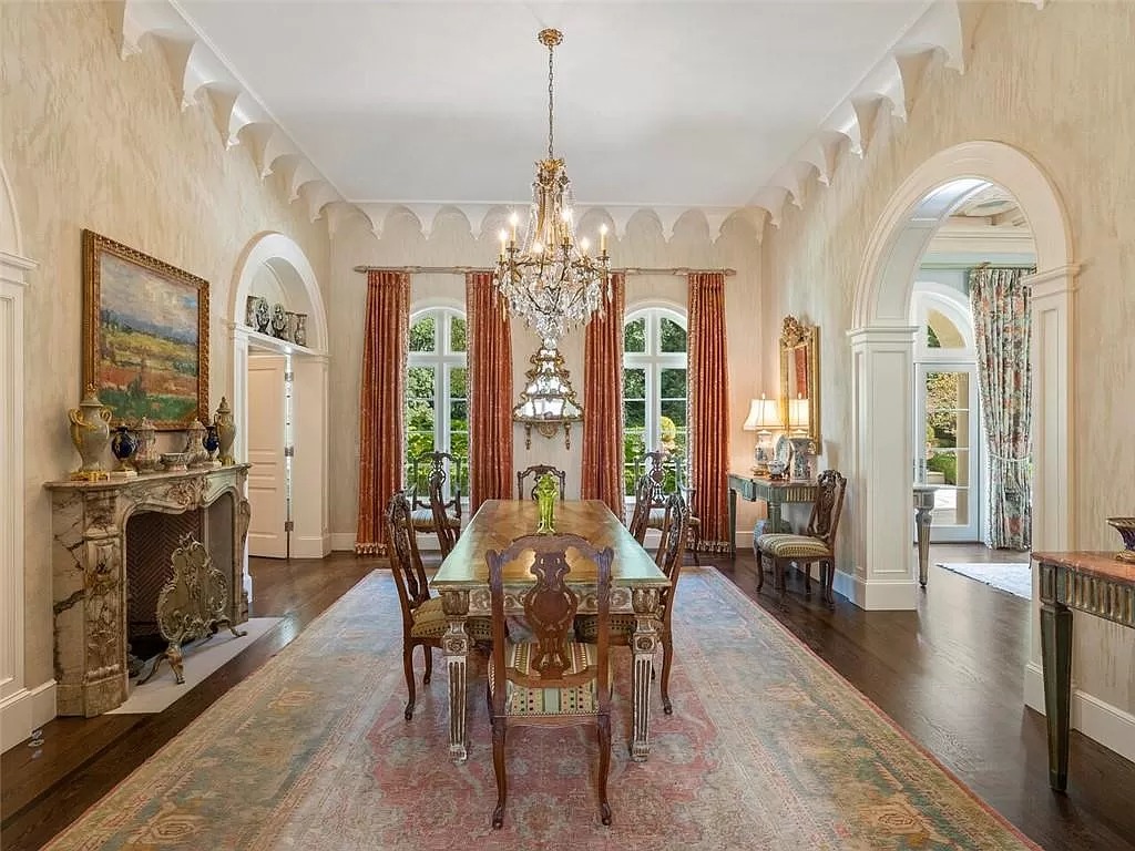 This $9,500,000 Compound in Georgia Declares Its Exquisite Architectural Ingredients