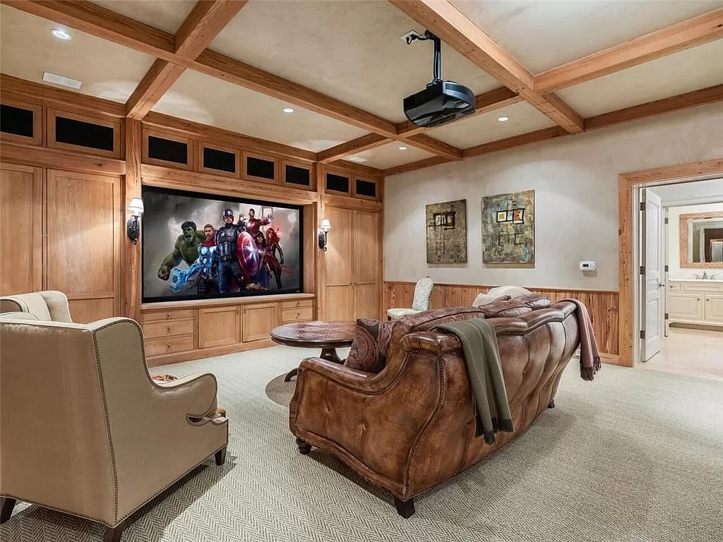 This $9,500,000 Compound in Georgia Declares Its Exquisite Architectural Ingredients
