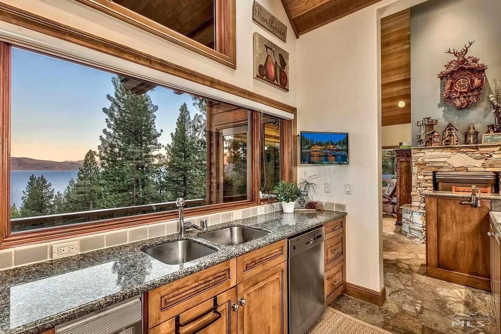 Meticulous Nevada house with panoramic lake views hits Market for $13,000,000