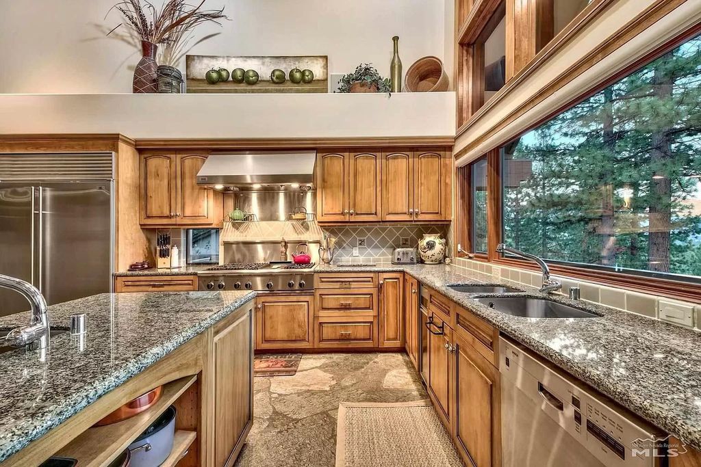 Meticulous Nevada house with panoramic lake views hits Market for $13,000,000