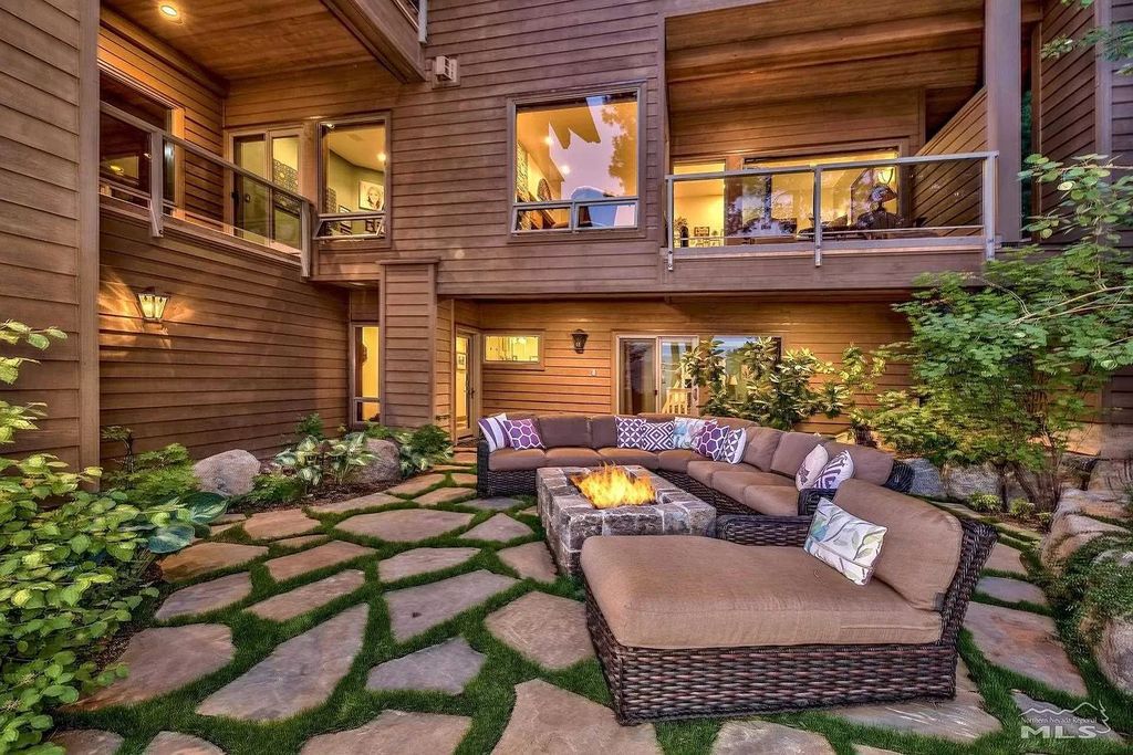 Meticulous Nevada house with panoramic lake views hits Market for $13,000,000