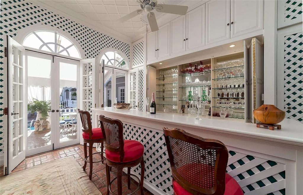 A Modest-looking Home Hides Elegant Interiors, Available for $4,490,000 in Hawaii