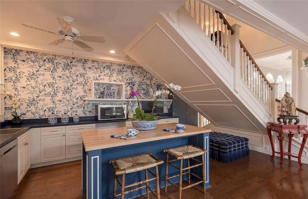 A Modest-looking Home Hides Elegant Interiors, Available for $4,490,000 in Hawaii