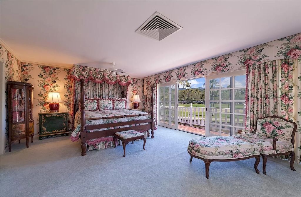 A Modest-looking Home Hides Elegant Interiors, Available for $4,490,000 in Hawaii