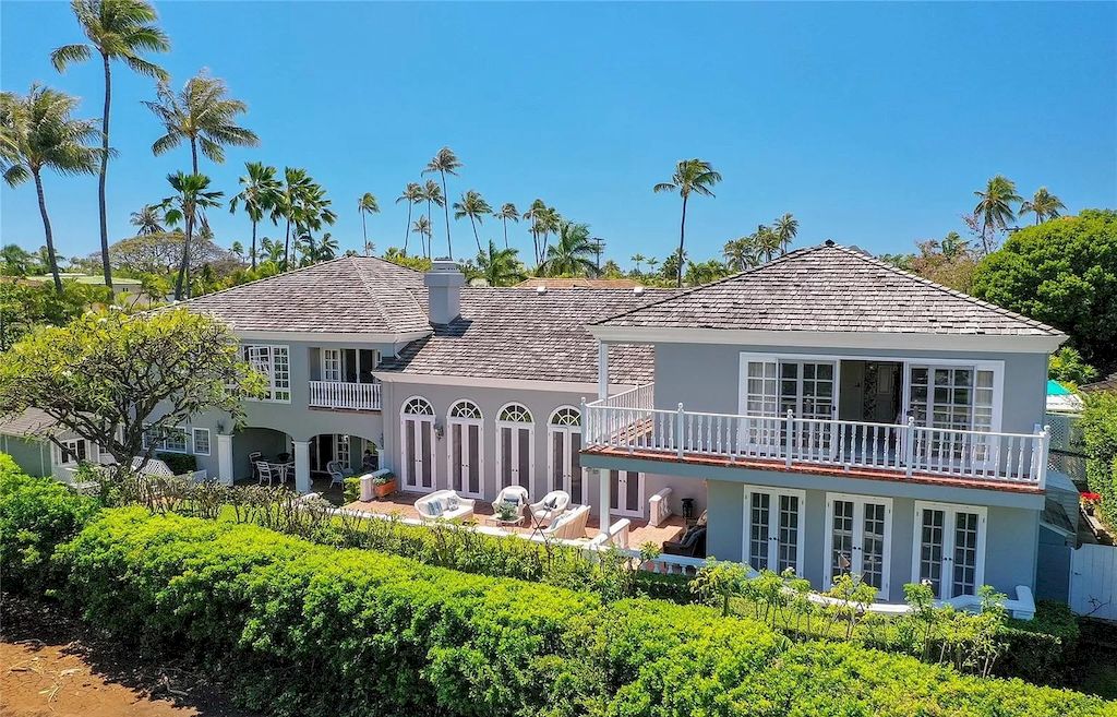 A Modest-looking Home Hides Elegant Interiors, Available for $4,490,000 in Hawaii
