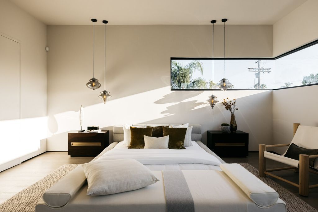 The Home in Los Angeles is an ultimate modern estate for entertaining and relaxation in prime Beverly Grove now available for sale. This home located at 609 N Edinburgh Ave, Los Angeles, California;