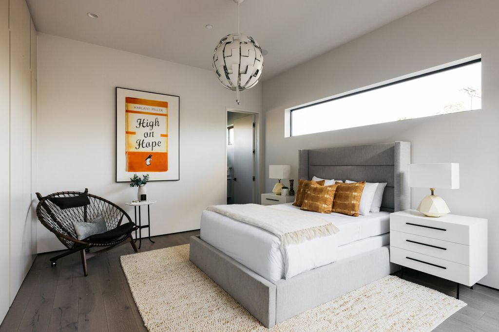 The Home in Los Angeles is an ultimate modern estate for entertaining and relaxation in prime Beverly Grove now available for sale. This home located at 609 N Edinburgh Ave, Los Angeles, California;