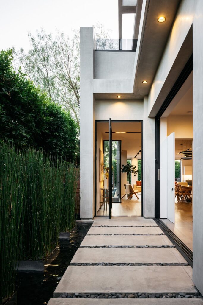 The Home in Los Angeles is an ultimate modern estate for entertaining and relaxation in prime Beverly Grove now available for sale. This home located at 609 N Edinburgh Ave, Los Angeles, California;