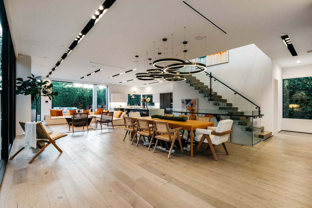 The Home in Los Angeles is an ultimate modern estate for entertaining and relaxation in prime Beverly Grove now available for sale. This home located at 609 N Edinburgh Ave, Los Angeles, California;