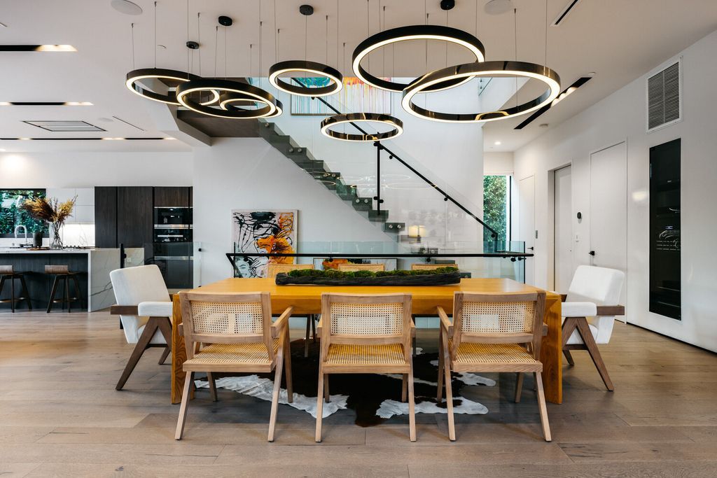The Home in Los Angeles is an ultimate modern estate for entertaining and relaxation in prime Beverly Grove now available for sale. This home located at 609 N Edinburgh Ave, Los Angeles, California;