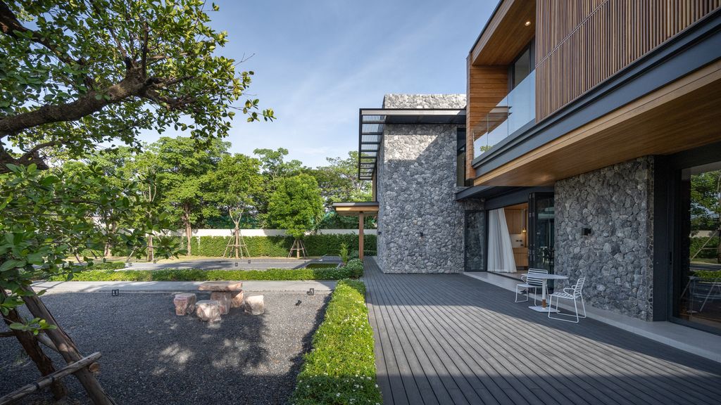 BSPN Residence Elegant House for 2 Generations by 10 Space Architects 15